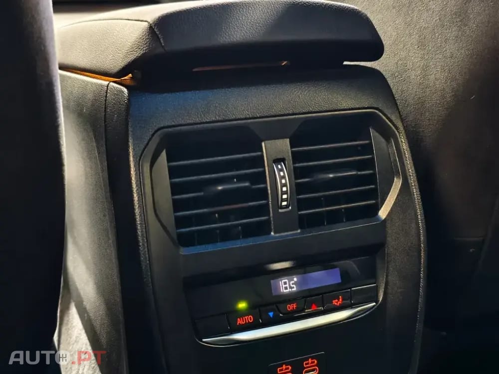 BMW 330 e Pack Desportivo M Pro Auto