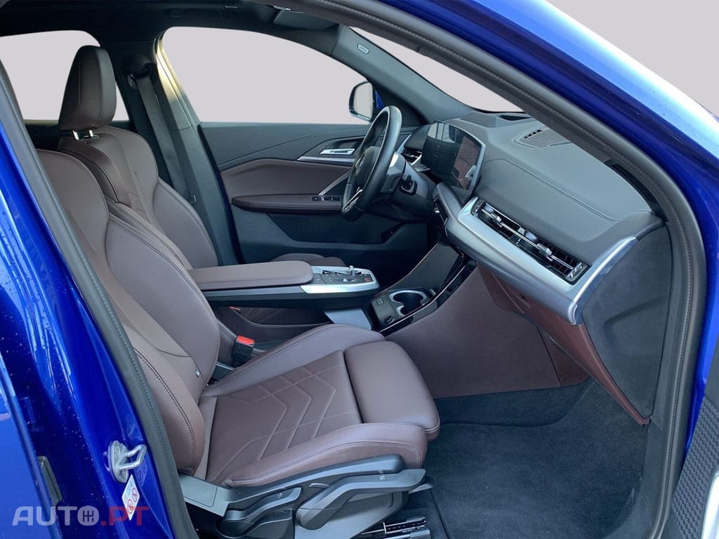 BMW iX2 I.V.A DEDUTIVEL eDrive20 M Sport