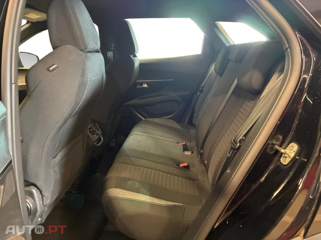 Peugeot 3008 1.2 PureTech Active Pack EAT8