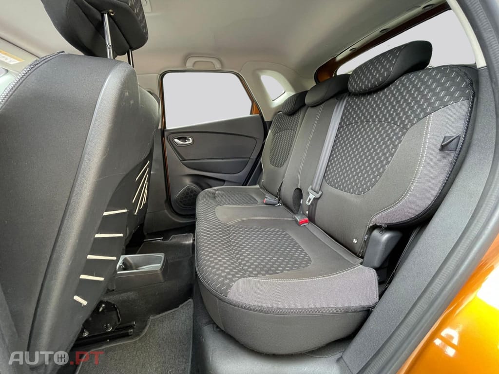 Renault Captur TCE LIMITED 