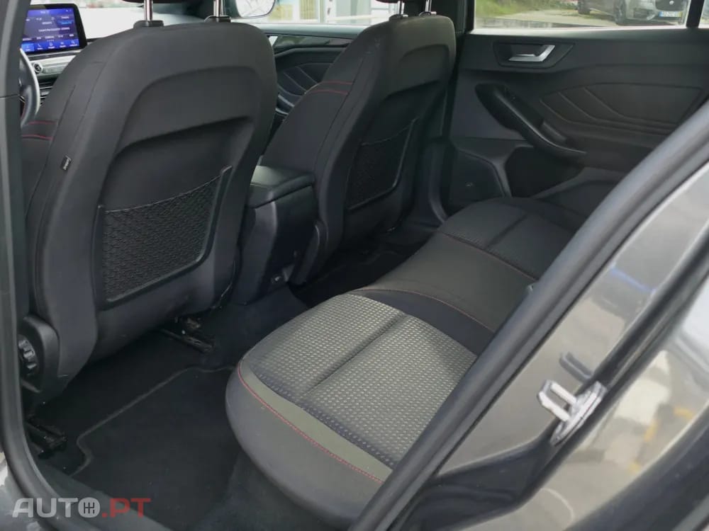 Ford Focus SW 1.5 TDCi EcoBlue ST-Line