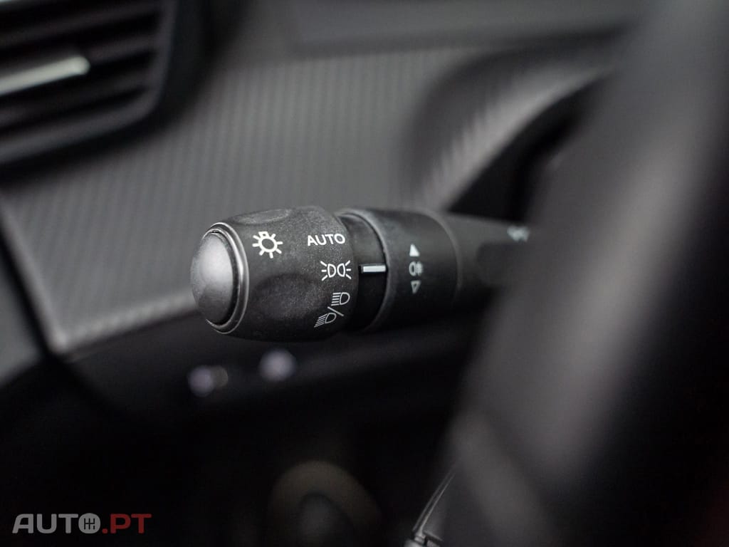 Peugeot E-208 50 kWh Active Pack
