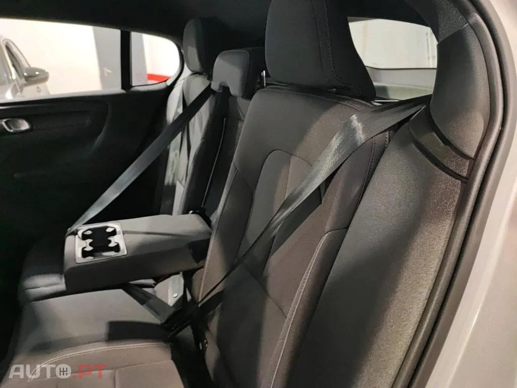 Volvo C40 Recharge Core
