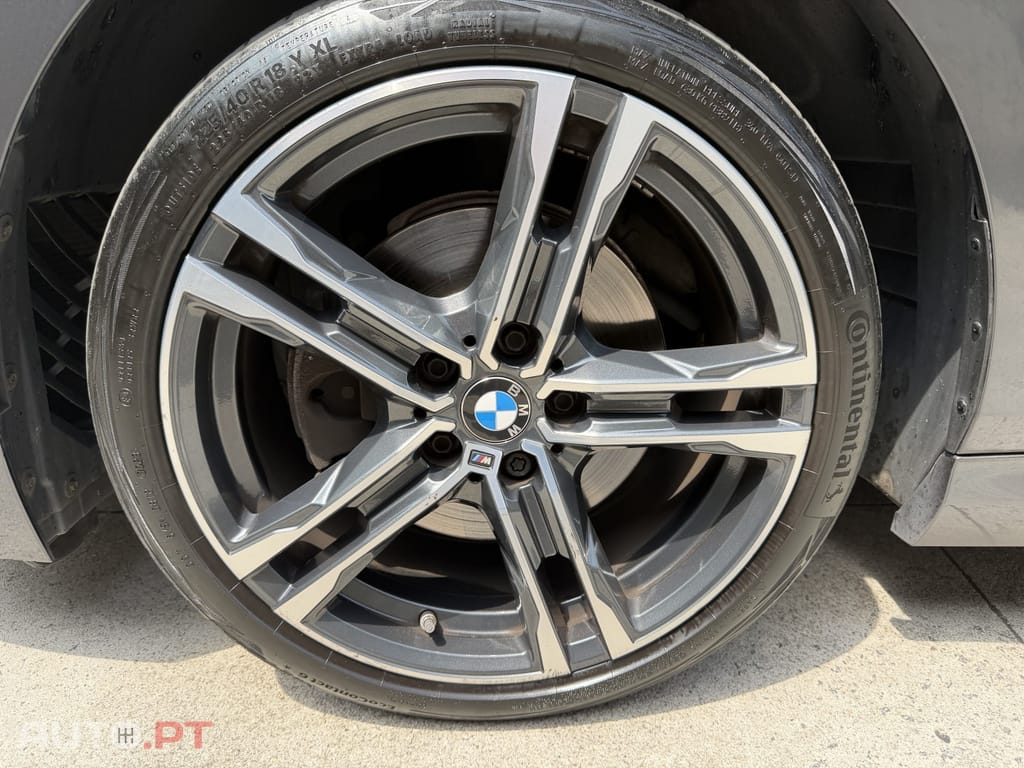 BMW 218 i Pack Desportivo M Pro