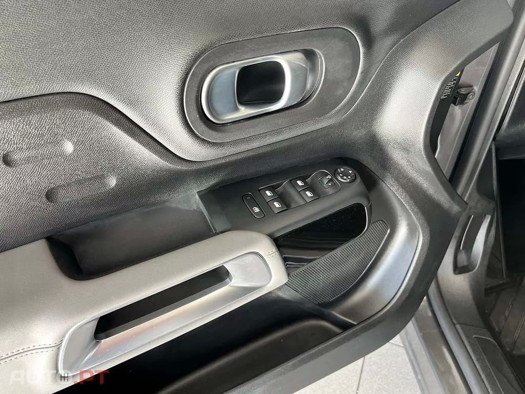 Citroen C5 Aircross 225 e-EAT8 SHINE