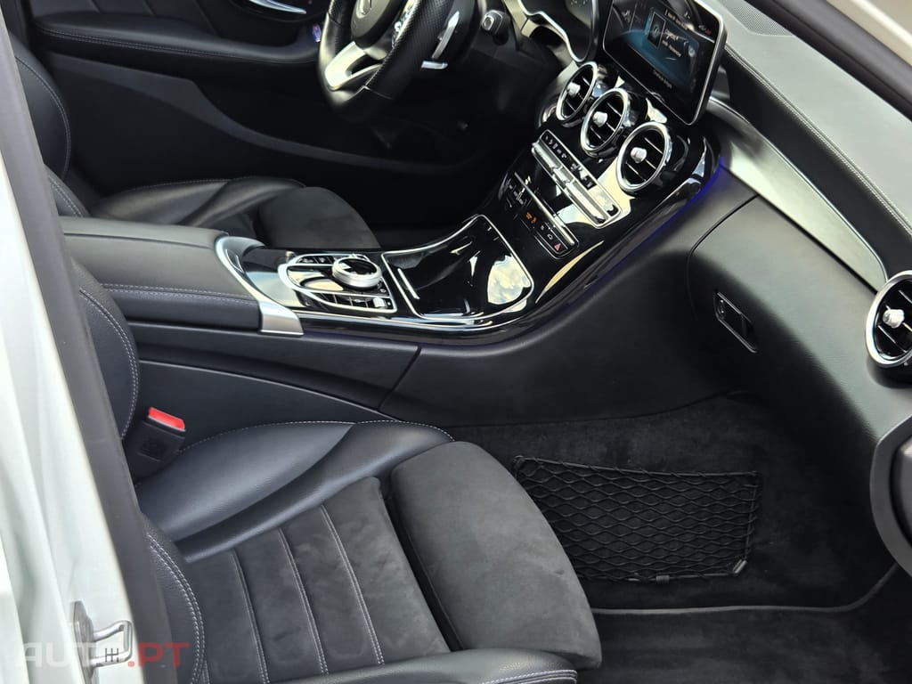 Mercedes-Benz C 300 de AMG-Line (Pack Night) - Burmester Audio, Multibeam, Airmatic, 19"