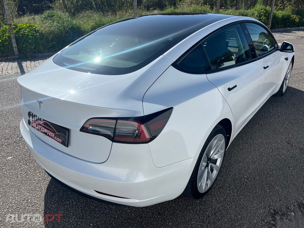 Tesla Model 3 Standard Range Plus RWD