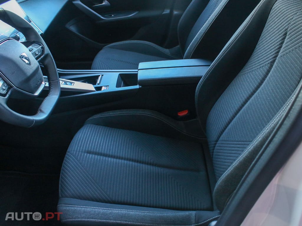 Peugeot 308 PureTech 130 EAT8 Active Pack
