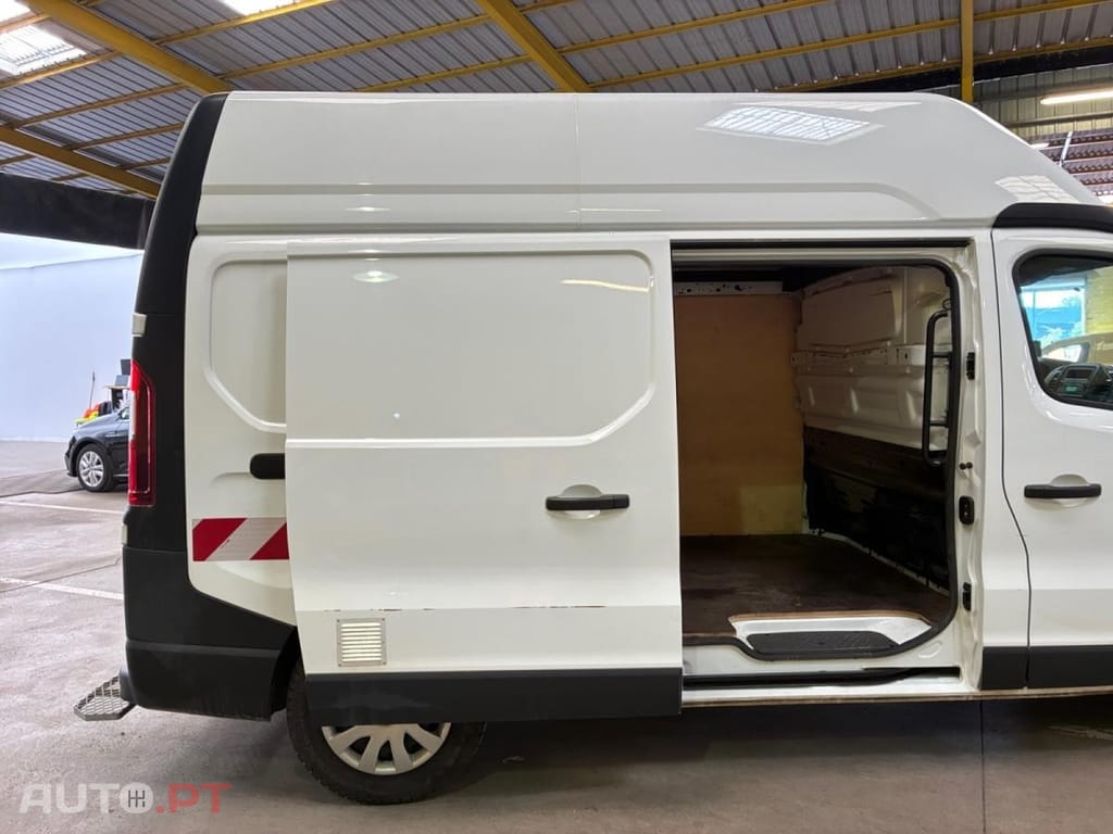Renault Trafic 2.0 dCi L2H2 1.2T