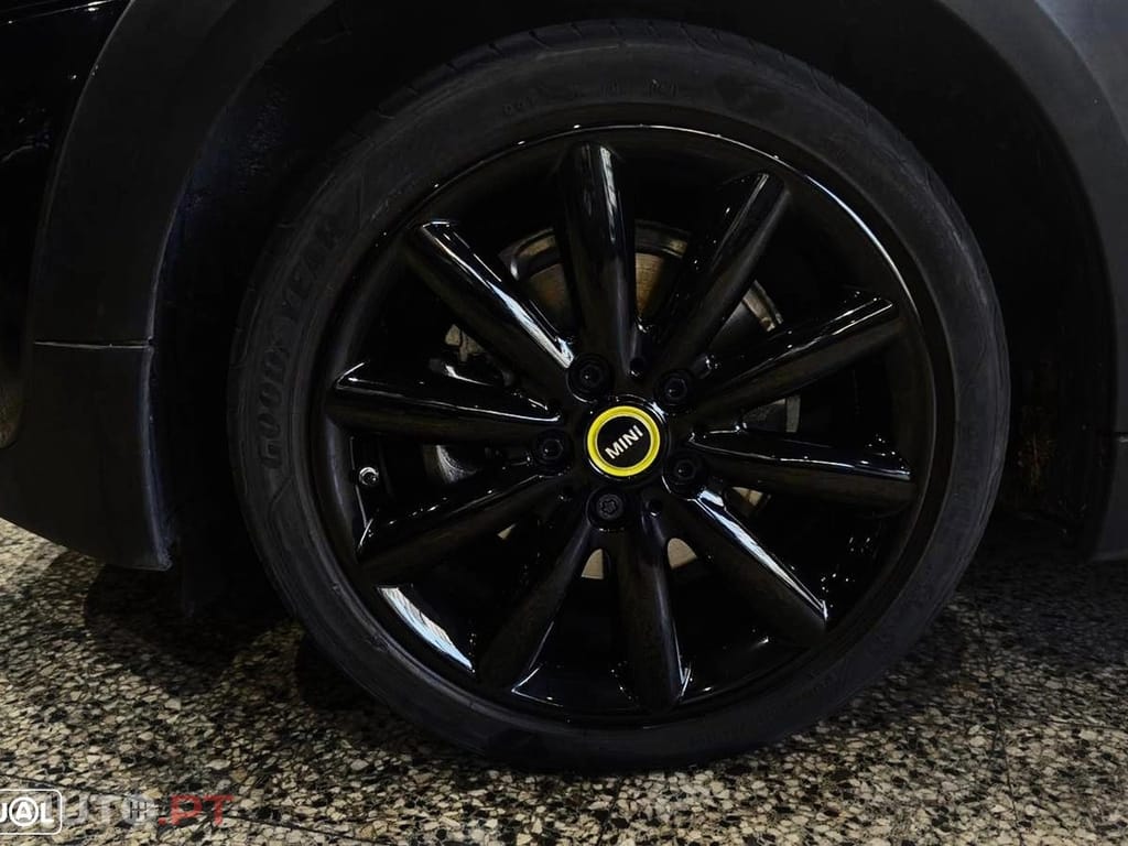 MINI Cooper Cooper SE