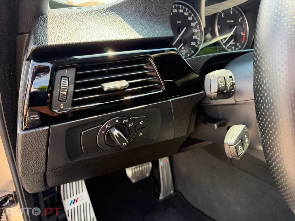 BMW 320 d Auto