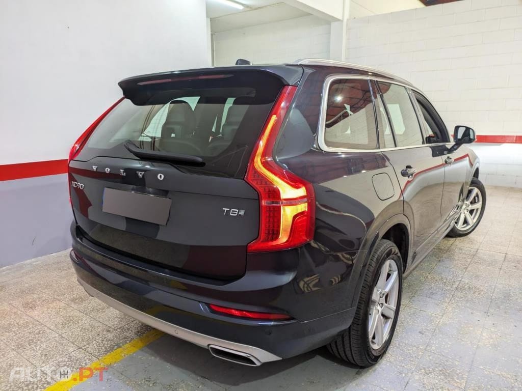 Volvo XC90 2.0 T8 PHEV Momentum AWD