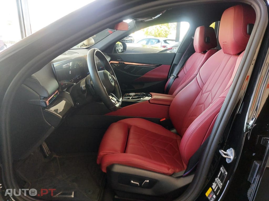 BMW i5 eDrive40 Pack Desportivo M Pro