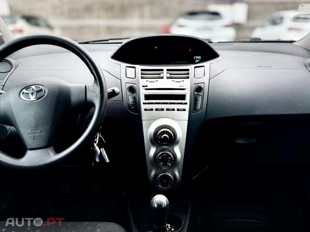 Toyota Yaris 1.0 VVT-i