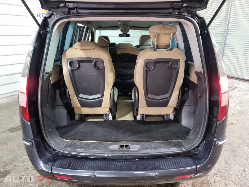 Lancia Phedra 2.2 JTD