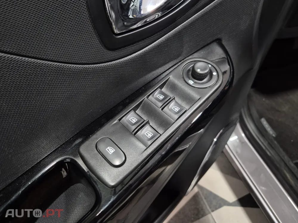 Renault Captur ENERGY TCe 120 EDC Intens