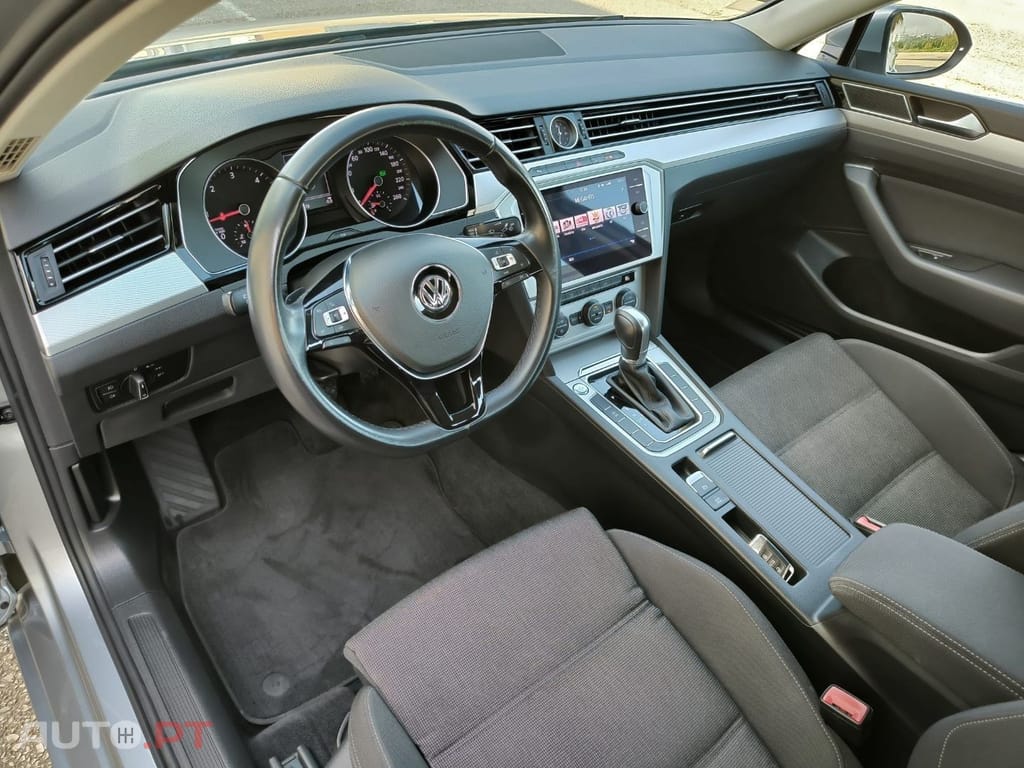 Volkswagen Passat 2.0 TDI Business P.DSG