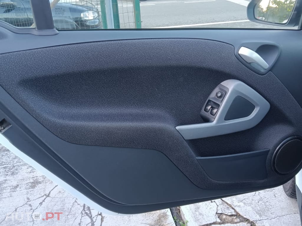 Smart ForTwo Outro
