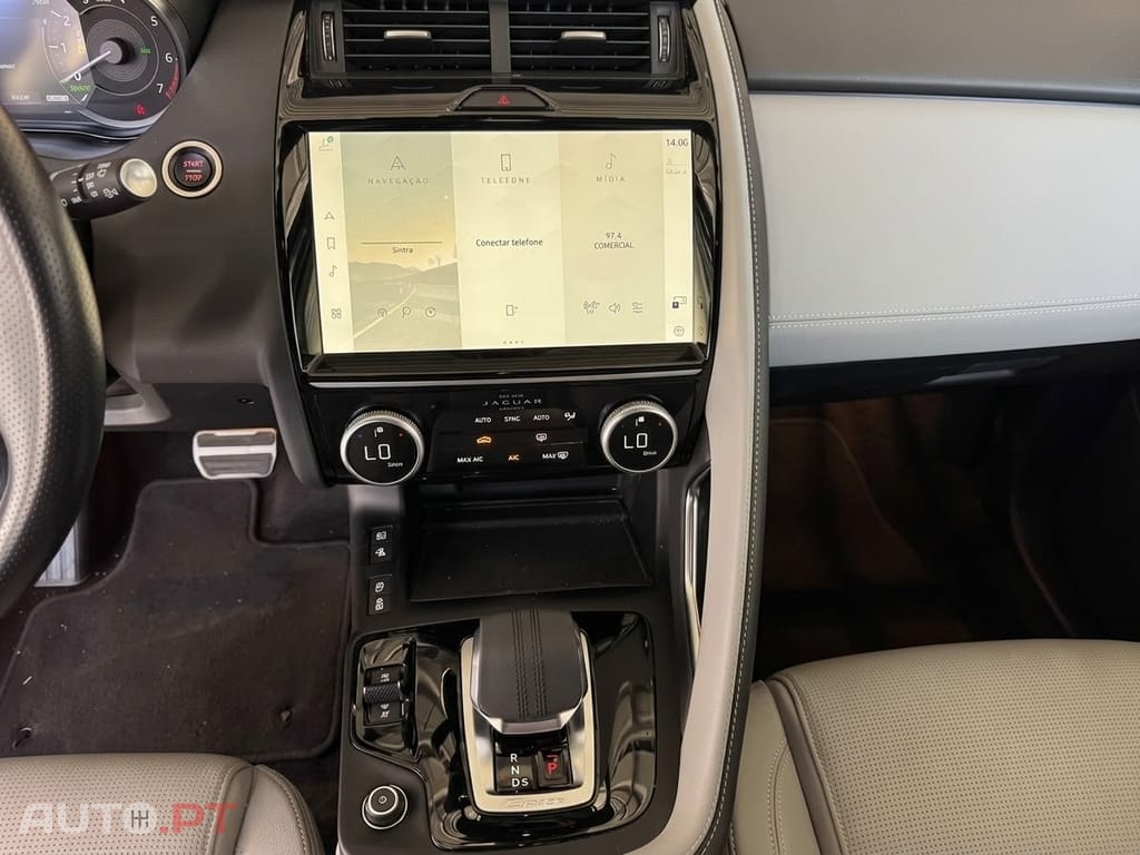 Jaguar E-Pace 1.5 P300e R-Dynamic HSE AWD Aut.