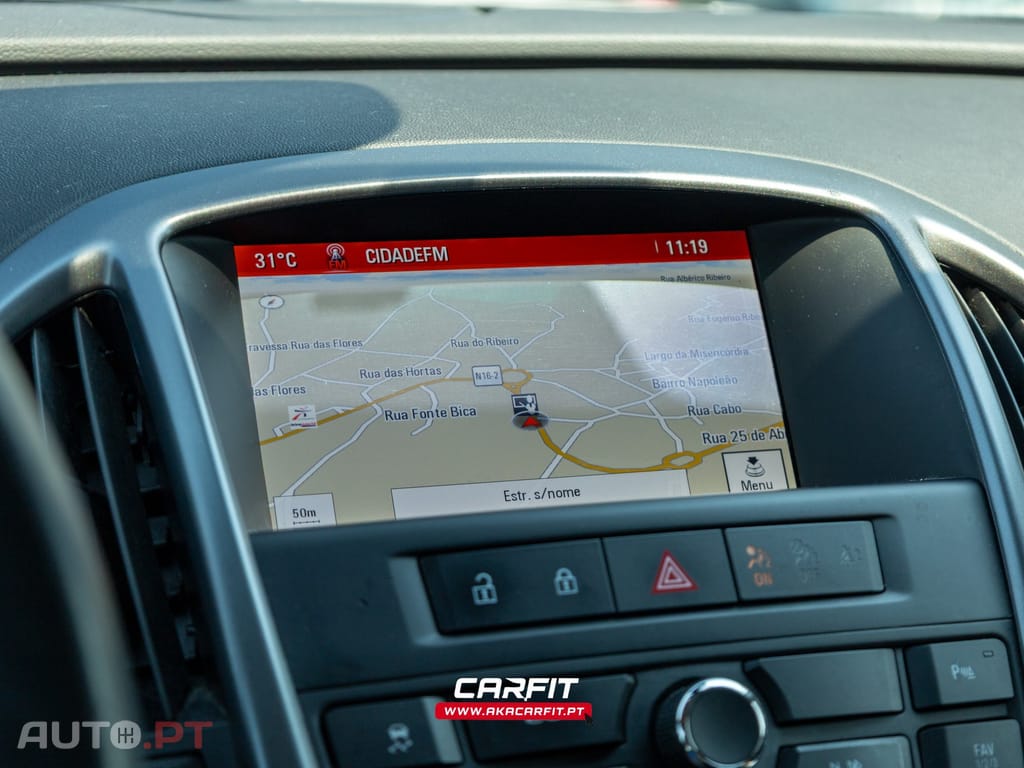 Opel Astra Outro