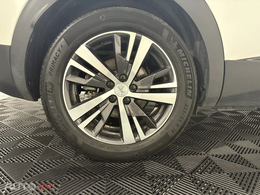 Peugeot 3008 1.6 Hybrid Allure e-EAT8