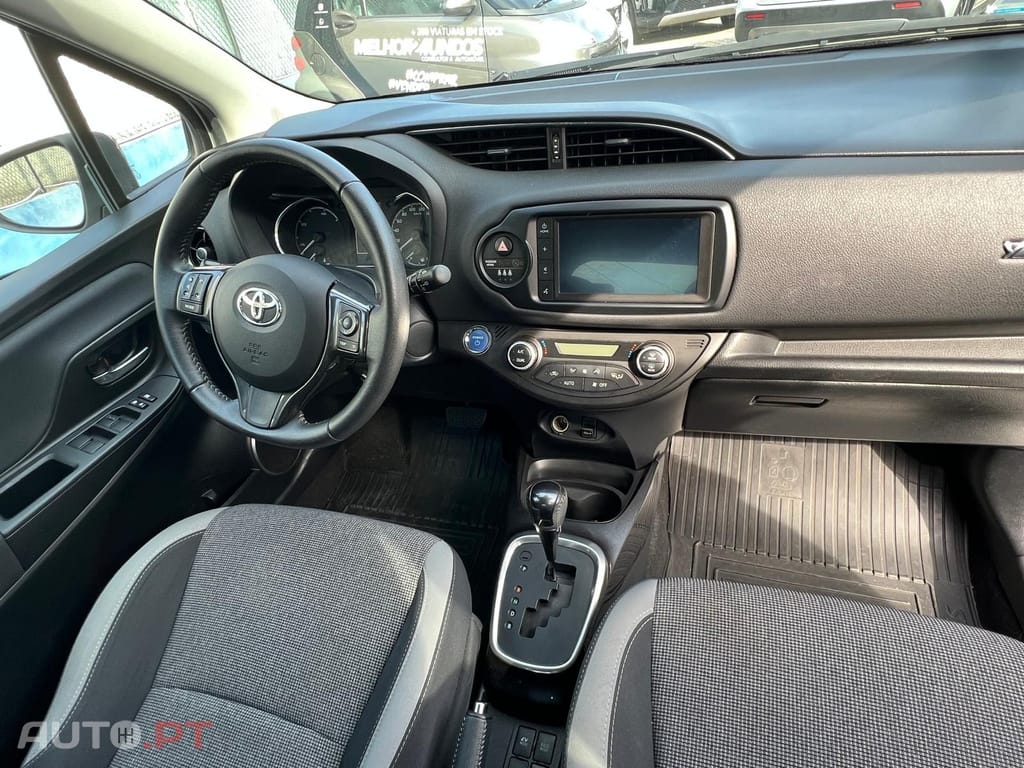 Toyota Yaris 1.5 HSD 20 Anos