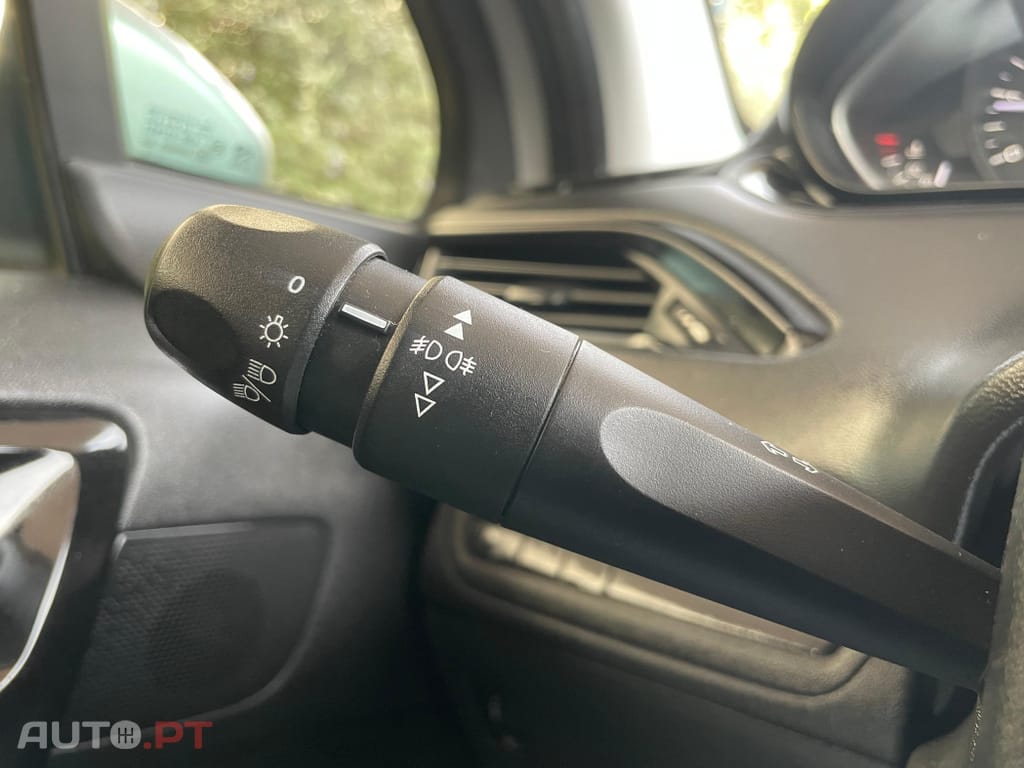 Peugeot 208 1.6 BlueHDi Allure