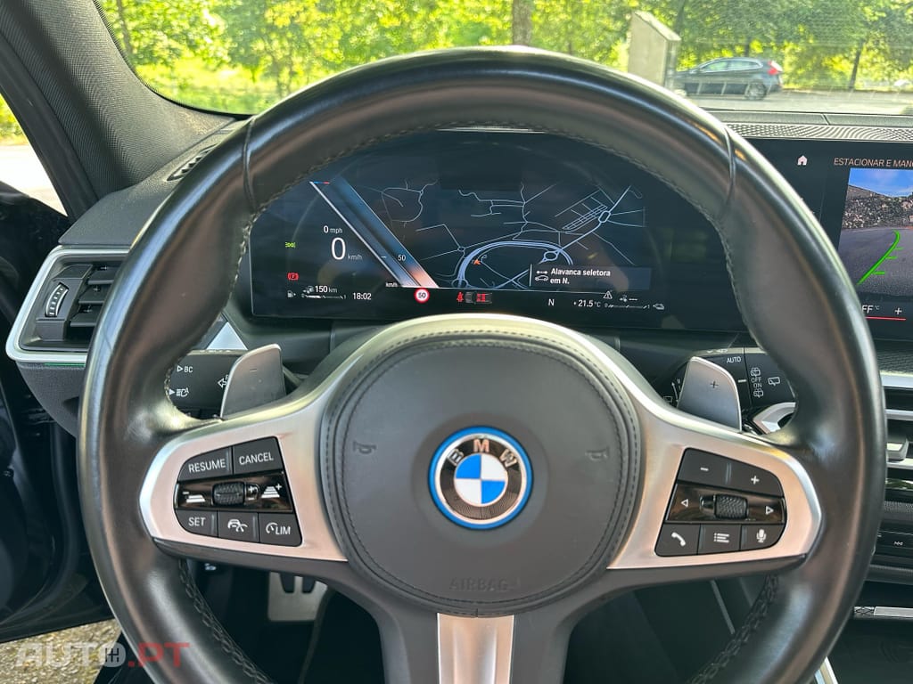 BMW 330 e Touring Pack Desportivo M Auto