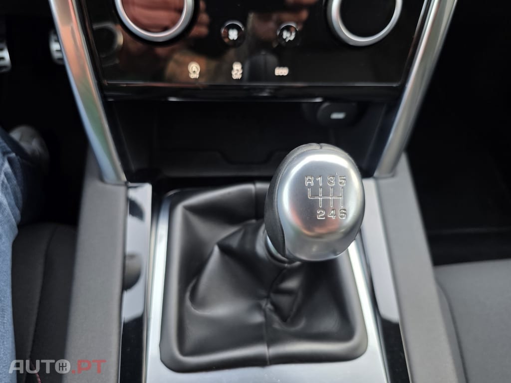 Land Rover Discovery Sport 2.0 eD4 R-Dynamic 7L