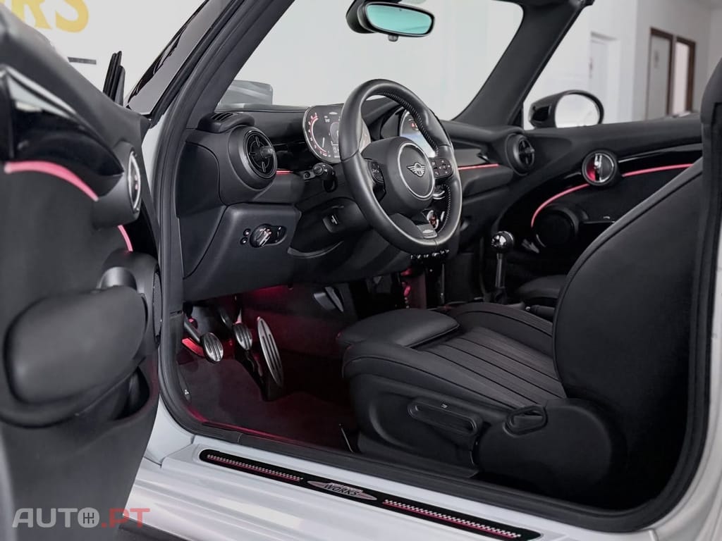MINI Cabrio John Cooper Works Plus