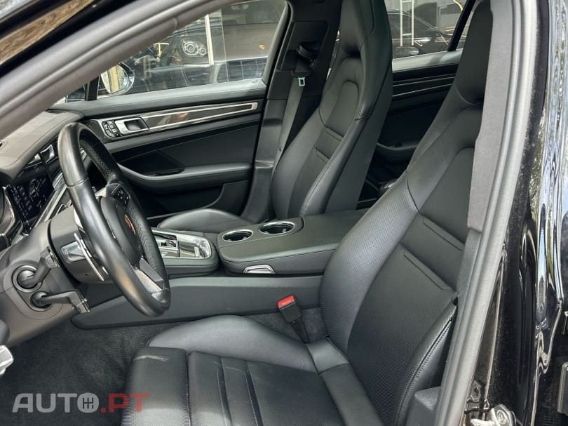Porsche Panamera 4 E-Hybrid