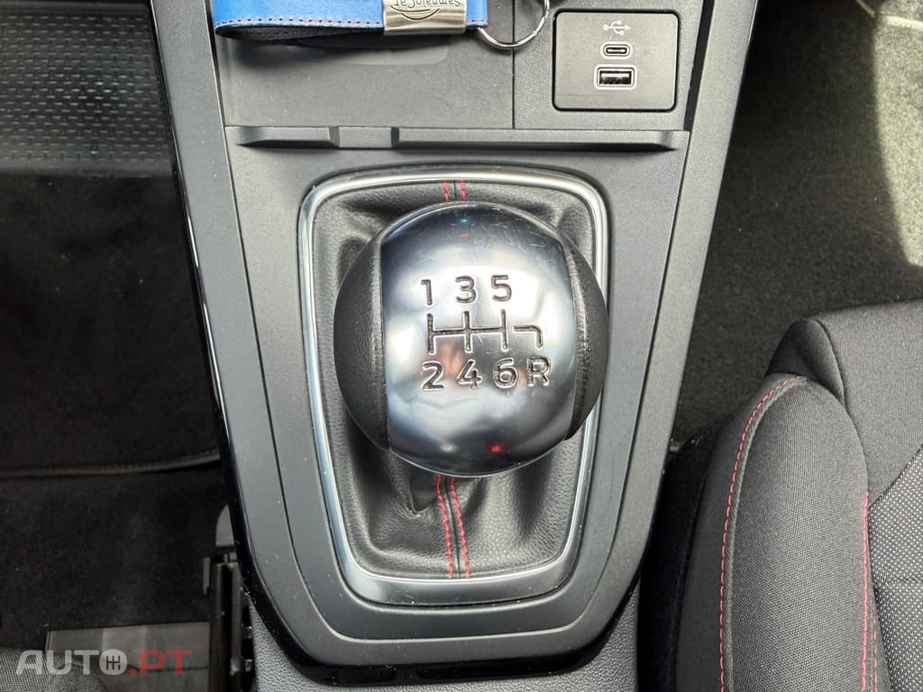 Ford Puma 1.0 EcoBoost MHEV ST-Line