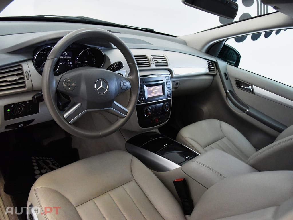 Mercedes-Benz R 320 CDi 4-Matic
