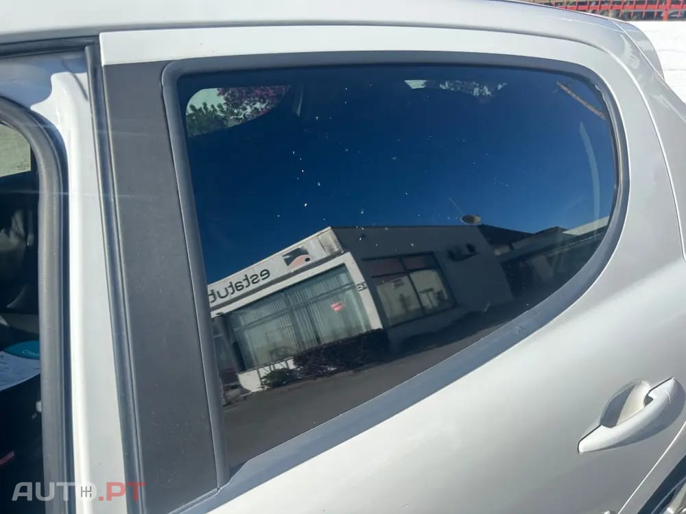 Peugeot 207 1.4 16V Sportium