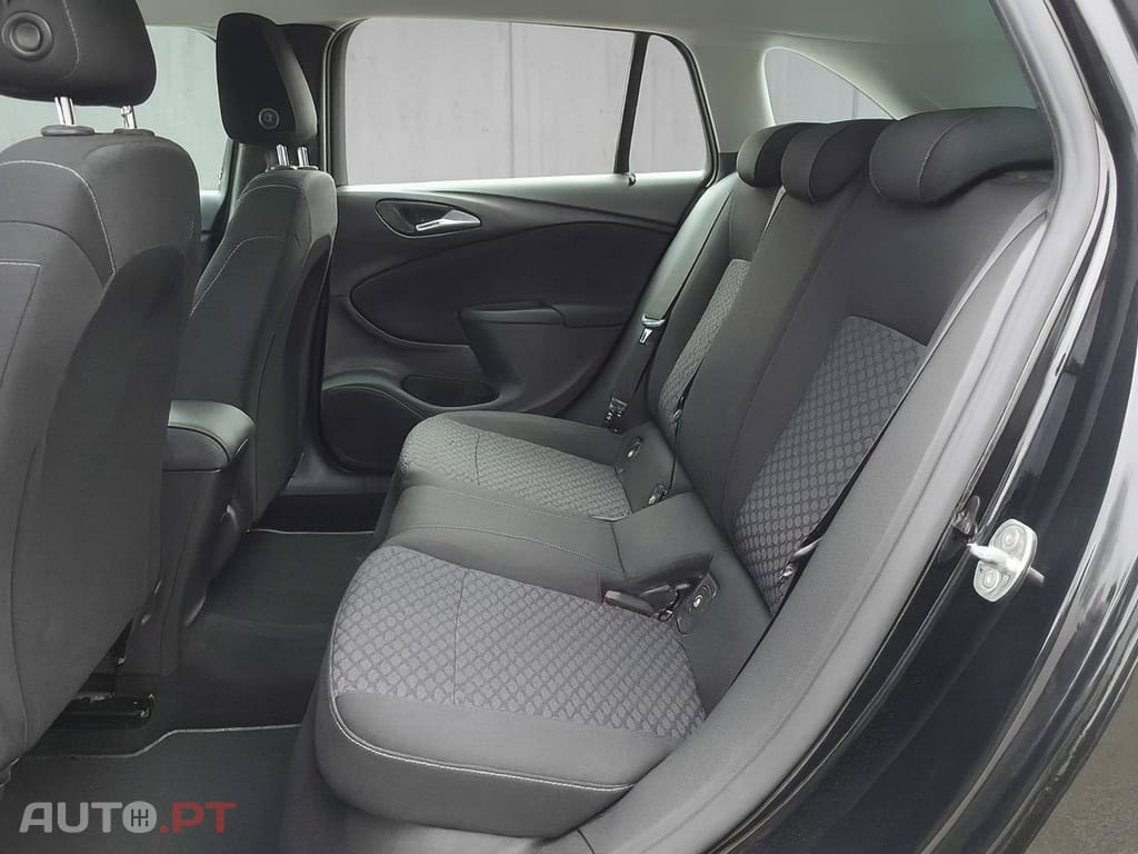 Opel Astra 1.6 CDTI Dynamic S/S