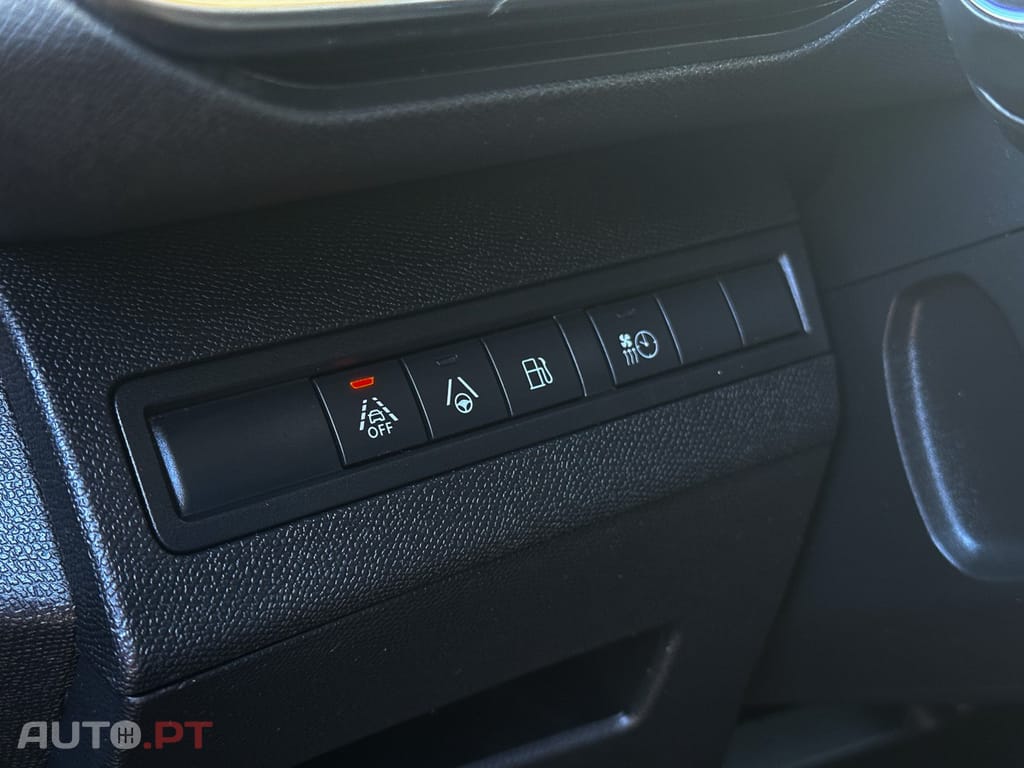 Peugeot 3008 1.6 Hybrid Allure e-EAT8