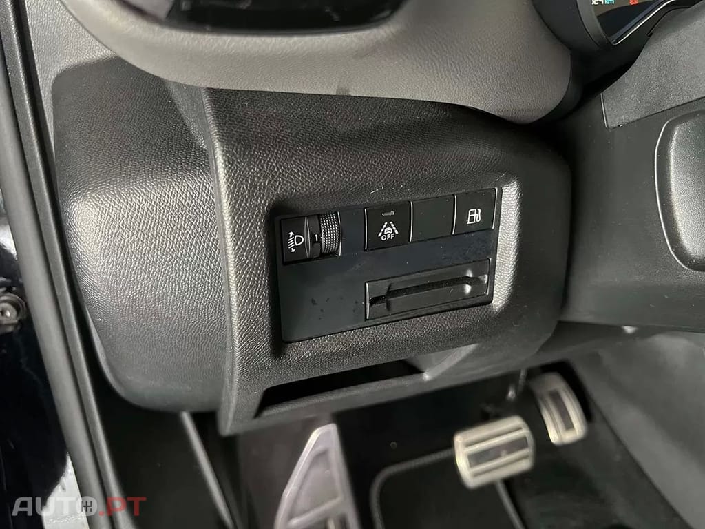 Citroen C5 Aircross 225E HYBRID EAT8 SHINE