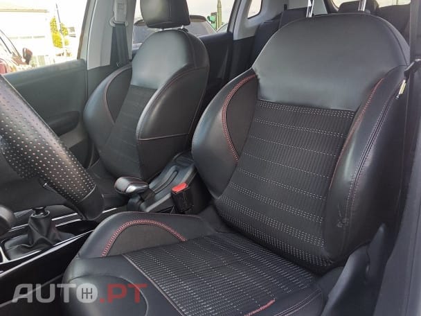 Peugeot 2008 1.6 BlueHDi GT Line