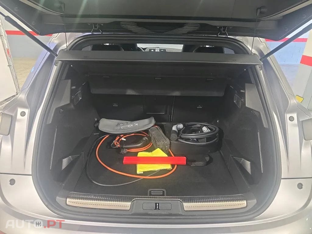 DS DS7 Crossback E-Tense Performance Line EAT8