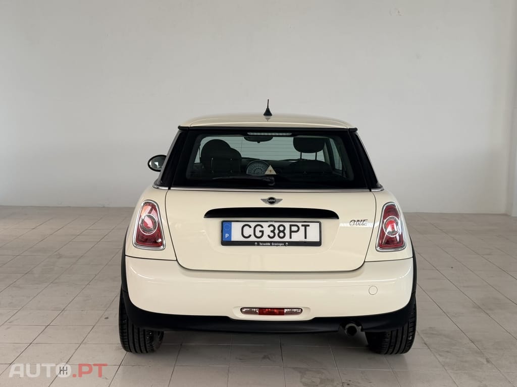 MINI Cooper One 1.6 Minimalist