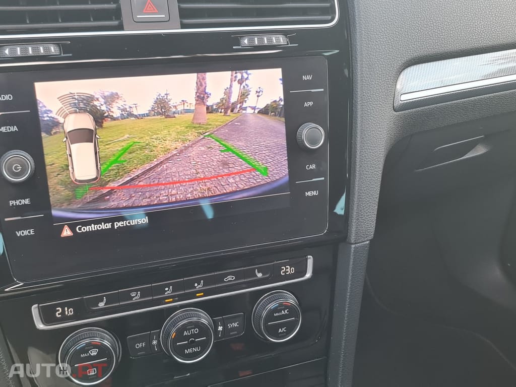 Volkswagen Golf 1.6 TDI R-Line DSG