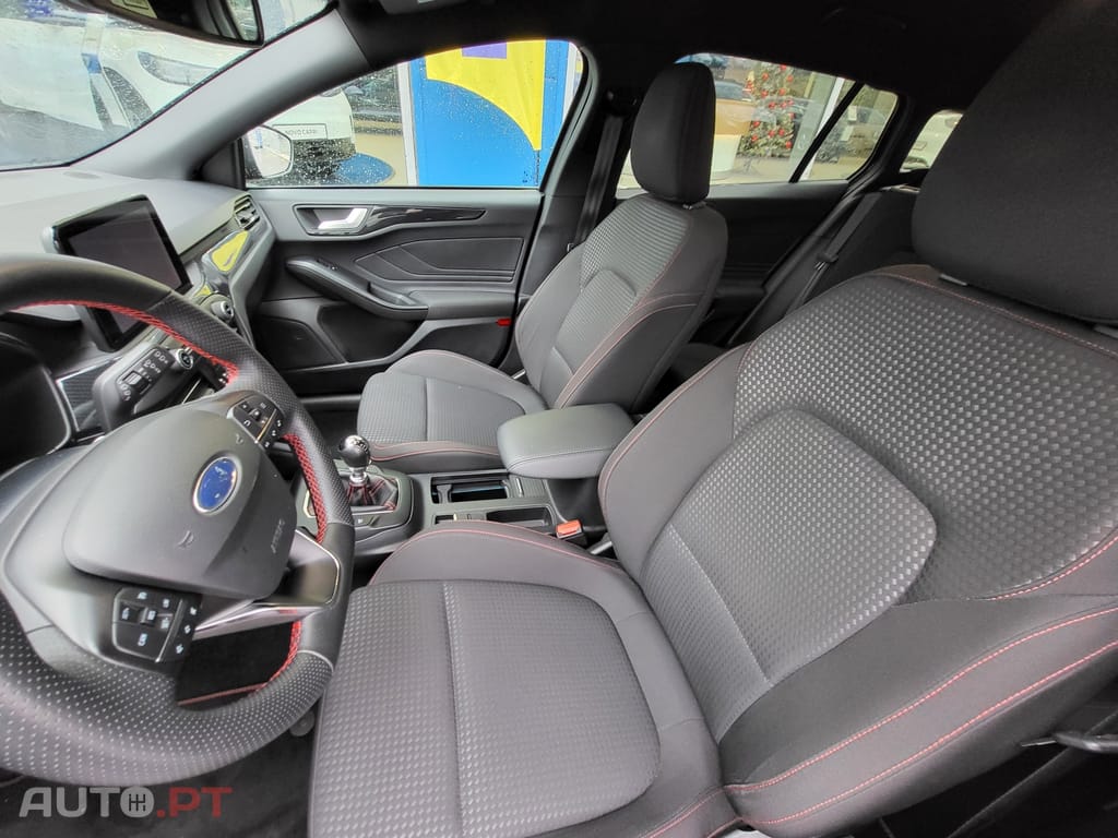 Ford Focus SW 1.0 EcoBoost MHEV ST-Line X