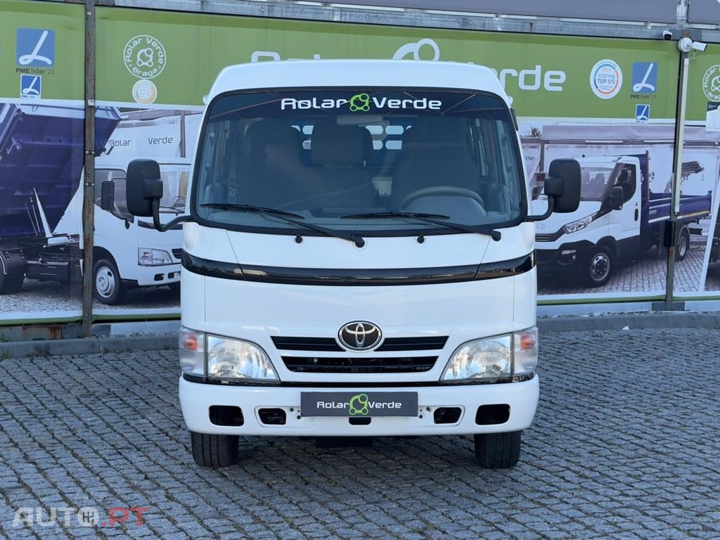 Toyota Dyna 3.0 D4D CABINE DUPLA
