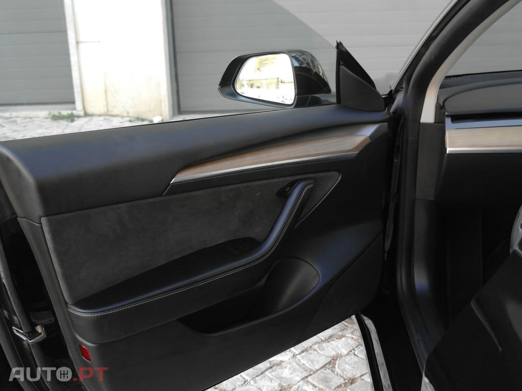 Tesla Model 3 Long Range Tração Traseira