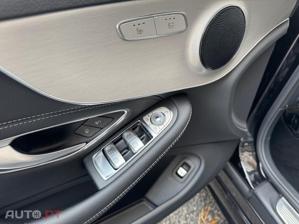 Mercedes-Benz C 180 Cabrio 9G-TRONIC AMG Line