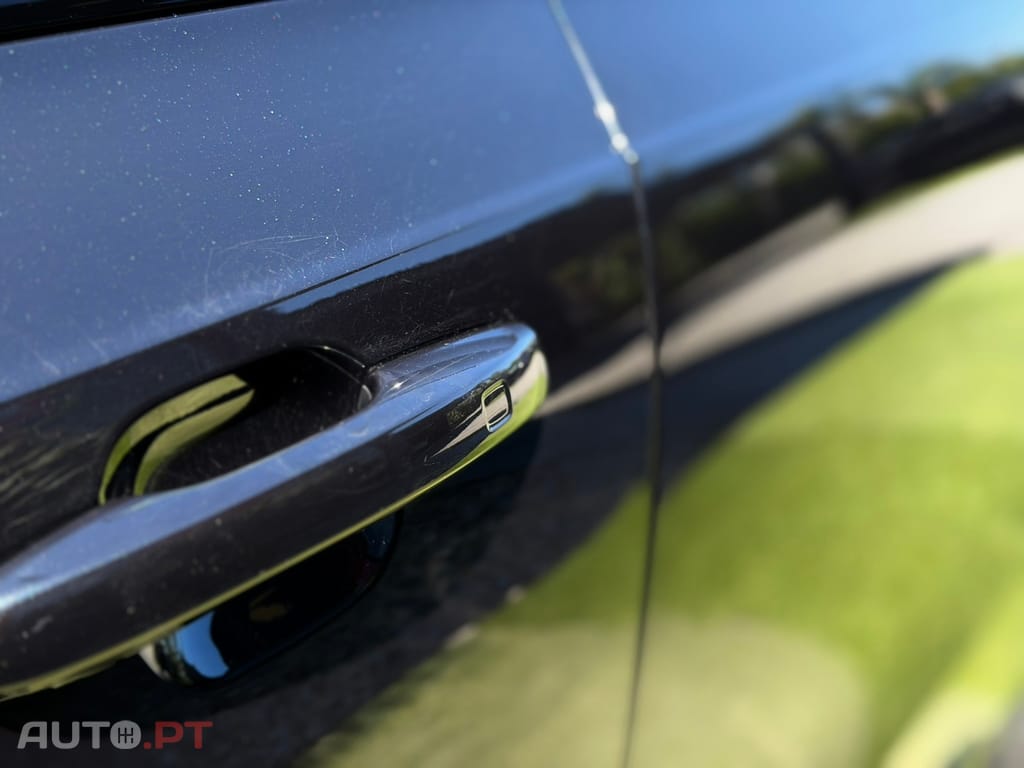 Volvo XC90 2.0 T8 PHEV Ultimate Dark AWD
