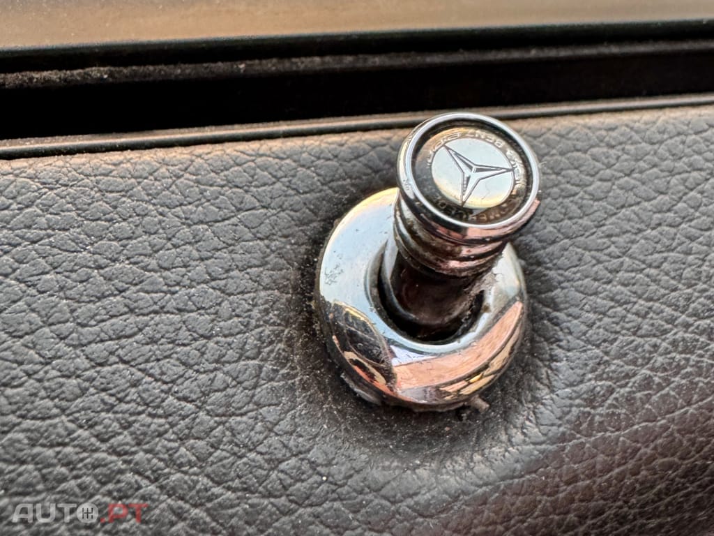 Mercedes-Benz E 300 BlueTEC Hybrid Avantgarde