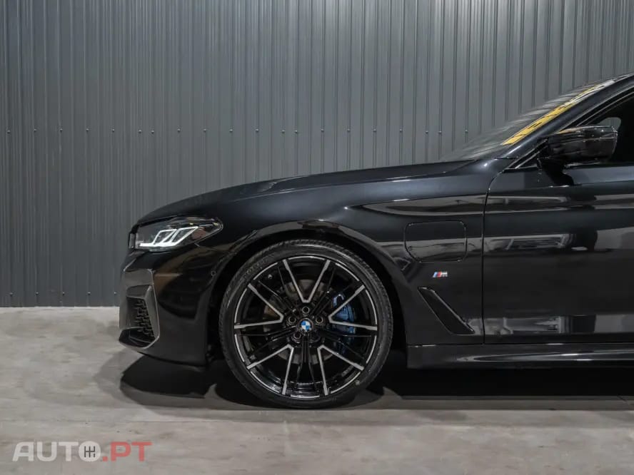 BMW 530 e Pack Desportivo M