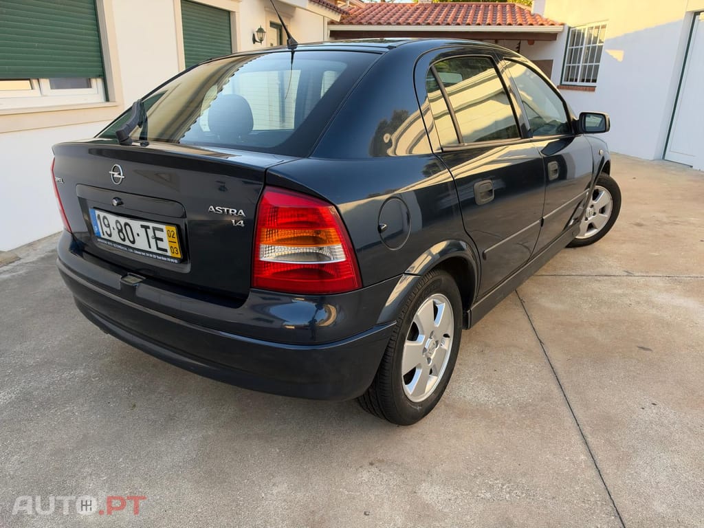 Opel Astra 1.4 Gasolina
