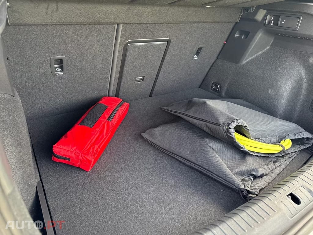 Cupra Formentor VZ 1.4 e-Hybrid I.V.A DEDUTÍVEL 